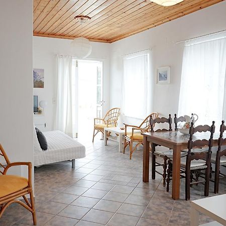 Kiki'S Houses Vlichos 伊兹拉 外观 照片