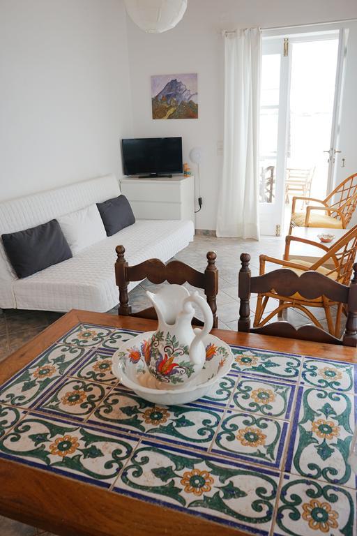 Kiki'S Houses Vlichos 伊兹拉 外观 照片